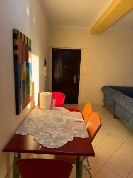 Tirane, jepet me qera apartament 2+1+Ballkon Kati 4, 110 m² 500 € (Astir)