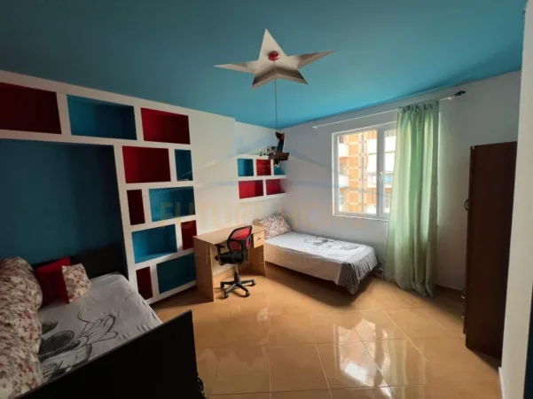 Qera, Apartament 2+1+2, Unaza e Re. 0696069906