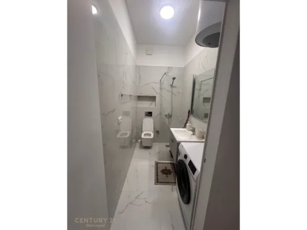 Tirane, jepet me qera apartament 1+1 Kati 2, 50 m² 500 € 