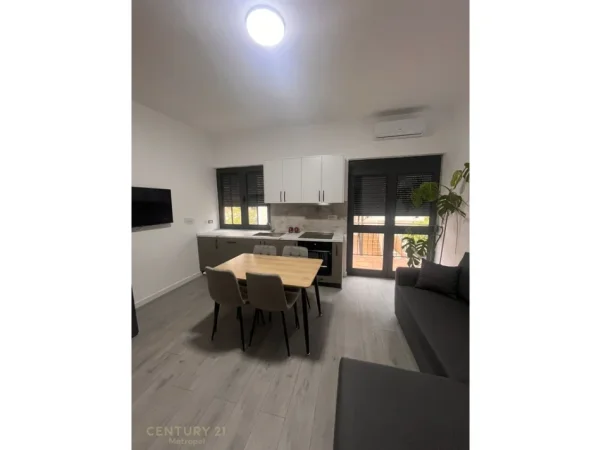 Tirane, jepet me qera apartament 1+1 Kati 2, 50 m² 500 € 
