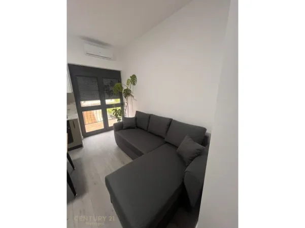 Tirane, jepet me qera apartament 1+1 Kati 2, 50 m² 500 € 