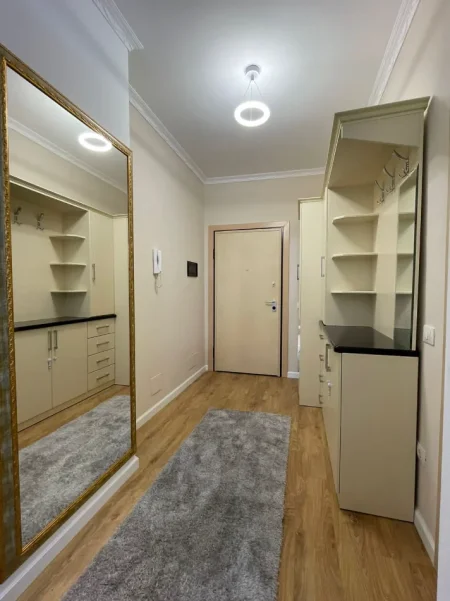 Tirane, jepet me qera apartament 2+1 Kati 2, 105 m² 800 € 