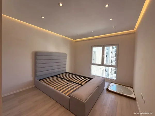 Tirane, jepet me qera apartament 2+1+Ballkon Kati 4, 145 m² 1.250 € (Hysni Gerbolli)