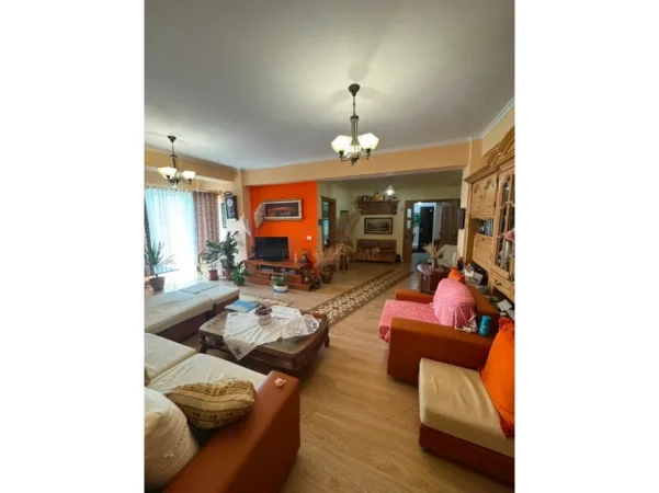 Tirane, shitet apartament 2+1 Kati 5, 110 m² 225.000 € (BULEVARDI GJERGJ FISHTA)