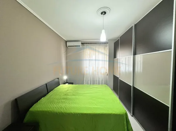Tirane, shes apartament 2+1+Ballkon Kati 8, 99 m² 205.000 € (Kompleksi Grand)