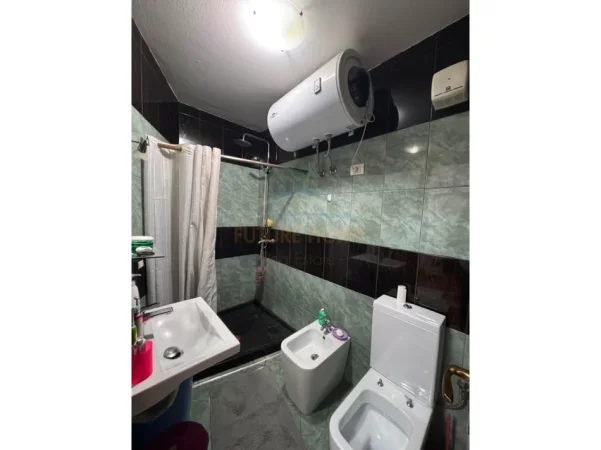 Tirane, shitet apartament 3+1 Kati 4, 123 m² 300.000 € (PALLATI ME SHIGJETA)
