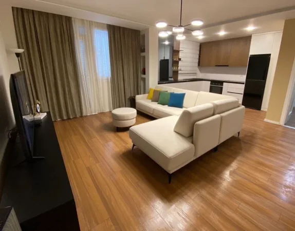 Tirane, jepet me qera apartament 2+1 , 90 m² 800 € 