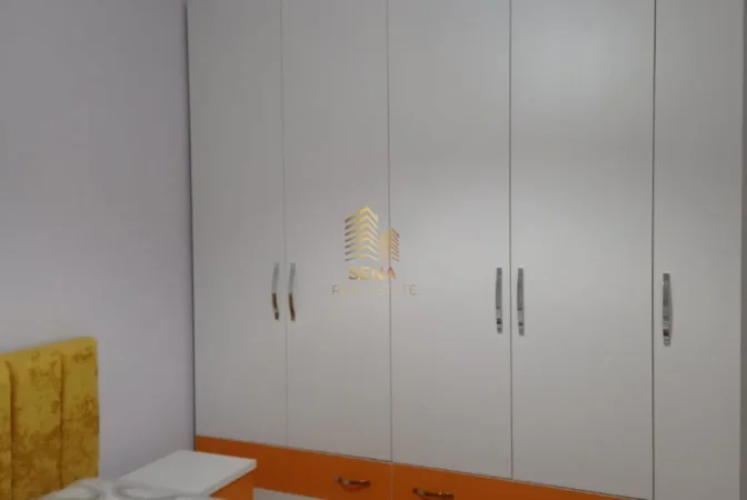 Tirane, jepet me qera apartament 2+1+Ballkon Kati 2, 85 m² 520 € (Porcelan)