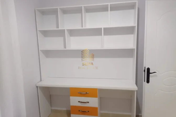 Tirane, jepet me qera apartament 2+1+Ballkon Kati 2, 85 m² 520 € (Porcelan)
