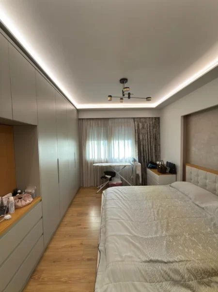 Tirane, shitet apartament 2+1 Kati 3, 102 m² 350.000 € (Komuna e Parisit)