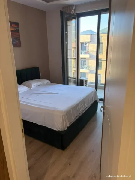 Tirane, jepet me qera apartament 1+1+Ballkon Kati 8, 65 m² 550 € (Xhanfize Keko)