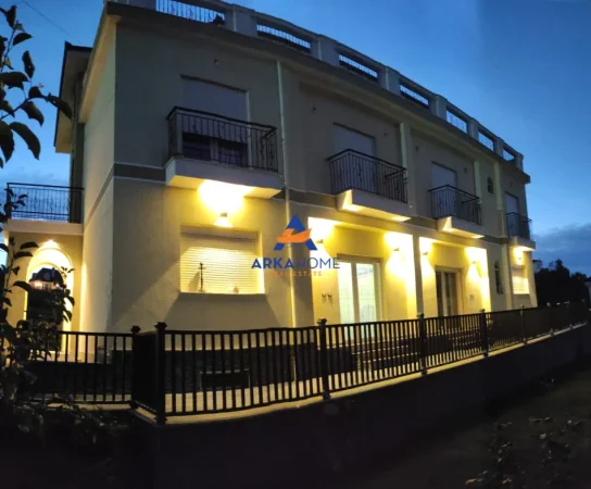 Tirane, jepet me qera Vile Vile 3 Katshe Kati 3, 500 m² 5.000 € 