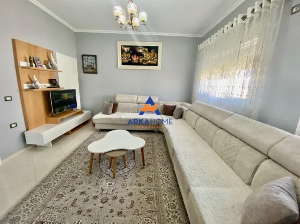 Tirane, jepet me qera Vile Vile 3 Katshe Kati 3, 500 m² 5.000 € 