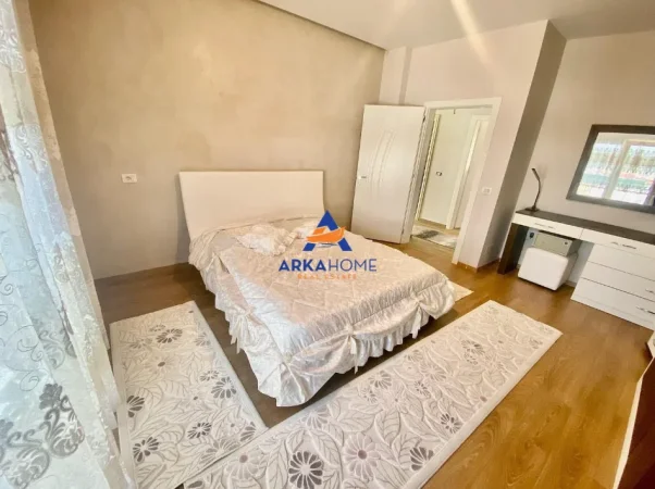 Tirane, jepet me qera Vile Vile 3 Katshe Kati 3, 500 m² 5.000 € 