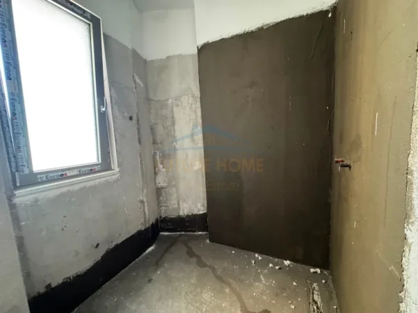 shitet apartament 2+1+Ballkon+POST PARKIMI ,Kati 2, 127 m² 400.000 € (GREEN VALLEY)