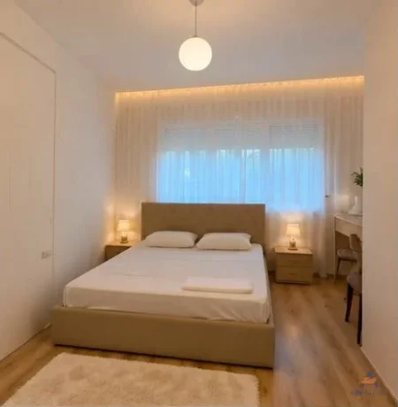 Tirane, jepet me qera apartament 2+1+Ballkon Kati 1, 85 m² 803 € 