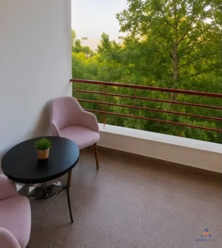 Tirane, jepet me qera apartament 2+1+Ballkon Kati 1, 85 m² 803 € 