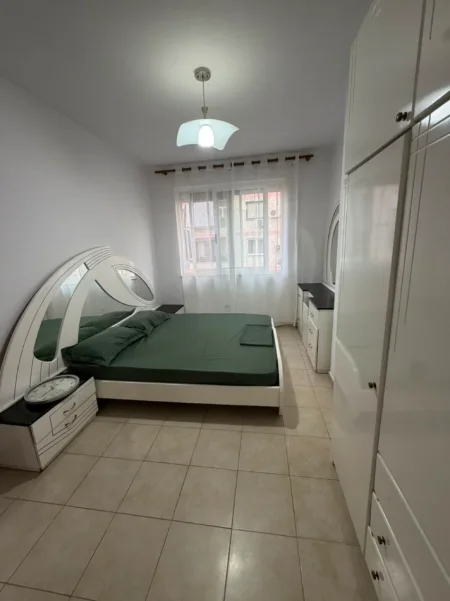 Tirane, jepet me qera apartament 1+1 Kati 3, 65 m² 450 € (ASTIR)