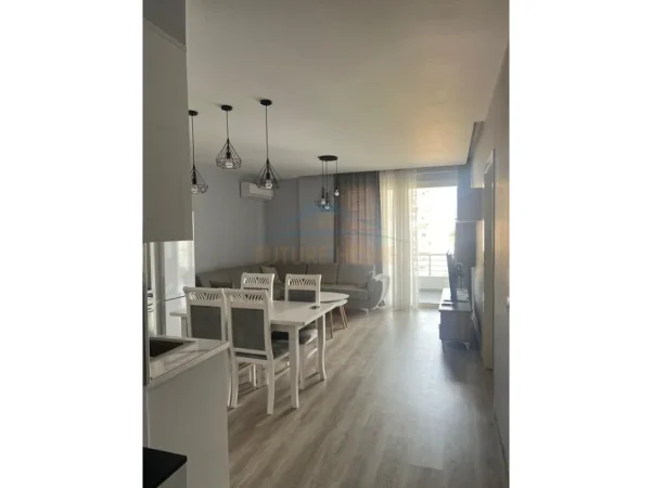 Tirane, shitet apartament 1+1 Kati 8, 81 m² 145.000 € (FUSHA AVIACIONIT)