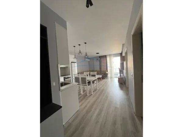 Tirane, shitet apartament 1+1 Kati 8, 81 m² 145.000 € (FUSHA AVIACIONIT)