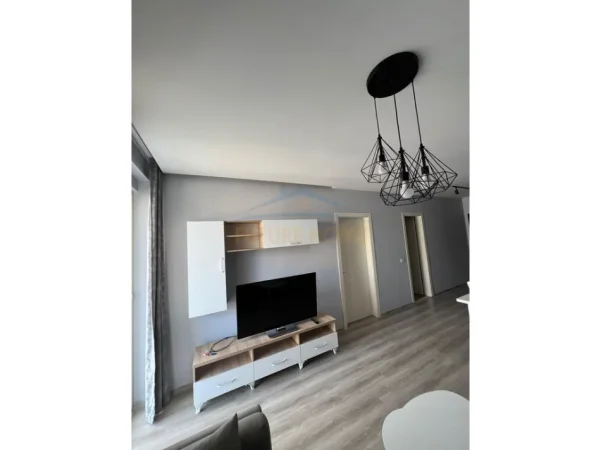 Tirane, shitet apartament 1+1+Aneks+Ballkon Kati 8, 81 m² 145.000 € (Fusha e Aviacionit)