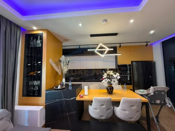 Tirane, shitet apartament 2+1 Kati 4, 98 m² 245.000 € (FUSHA AVIACIONIT)