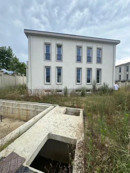 Tirane, shitet Vile Vile 3 Katshe , 1.052 m² 1.600.000 € 