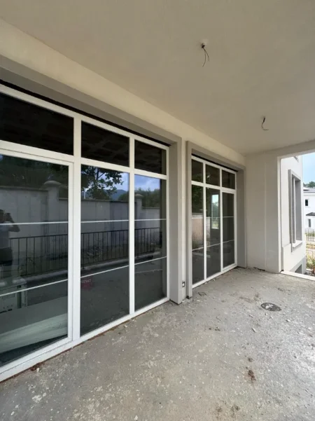 Tirane, shitet Vile Vile 3 Katshe , 1.052 m² 1.600.000 € 
