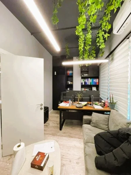 Tirane, jepet me qera zyre Kati 2, 110 m² 2.000 € 