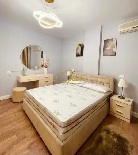 Tirane, jepet me qera apartament 2+1 Kati 1, 100 m² 730 € (21 DHJETORI)