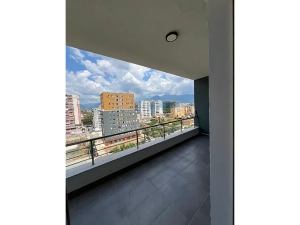 Tirane, shitet apartament 1+1 Kati 8, 81 m² 145.000 € 