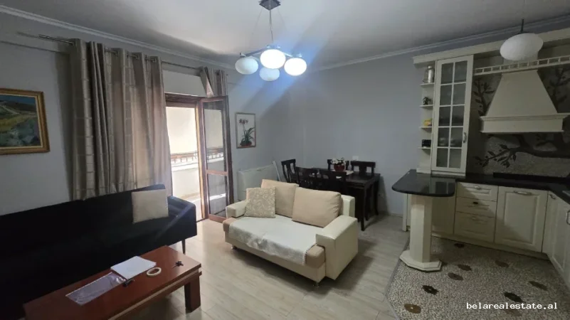 Tirane, jepet me qera apartament 1+1+Ballkon Kati 3, 70 m² 678 € (Medar Shtylla)