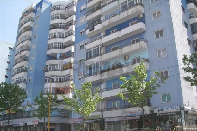 Tirane, jepet me qera apartament 1+1 Kati 1, 44 m² 600 € (Dritan Hoxha)