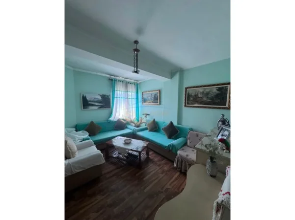Tirane, shitet apartament 2+1+Aneks+Ballkon Kati 5, 110 m² 225.000 € (Ish Parku i Autobusave)