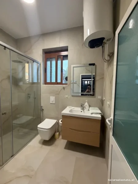 Tirane, jepet me qera Vile 1+1 Kati 1, 60 m² 469 € (Dhimiter Pasko)