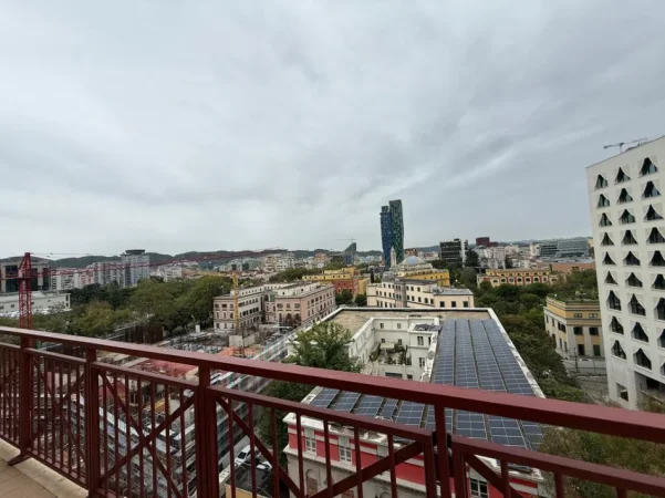 Tirane, jepet me qera ambjent biznesi Kati 8, 137 m² 2.000 € (Torre Drin)