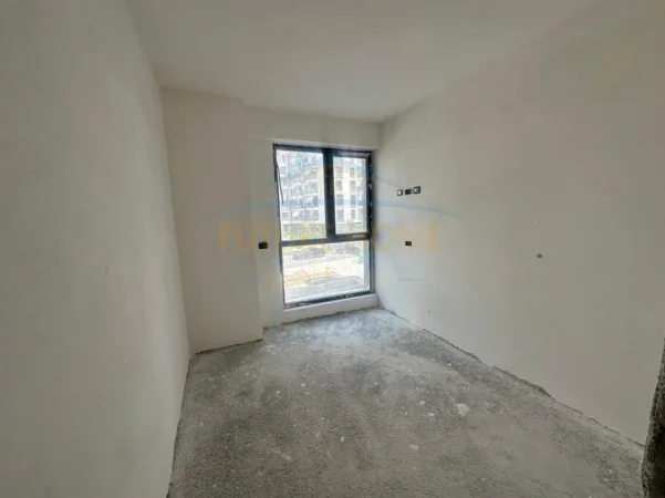 Tirane, shitet apartament 3+1 Kati 1, 143 m² 250.740 € (Fusha e Aviacionit)