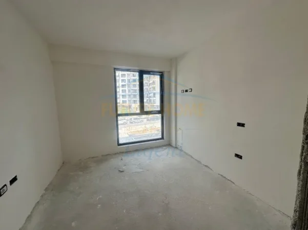 Tirane, shitet apartament 3+1 Kati 1, 143 m² 250.740 € (Fusha e Aviacionit)