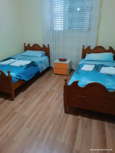 Tirane, jepet me qera Vile 2+1+Ballkon Kati 2, 140 m² 521 € (Todi Shkurti)