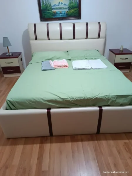 Tirane, jepet me qera Vile 2+1+Ballkon Kati 2, 140 m² 521 € (Todi Shkurti)