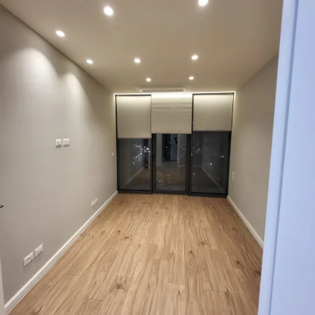 Shqiperi, jepet me qera zyre Kati 5, 110 m² 1.500 € (Lake view)