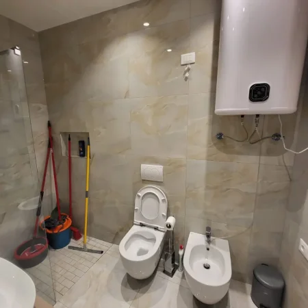 Shqiperi, jepet me qera zyre Kati 5, 110 m² 1.500 € (Lake view)