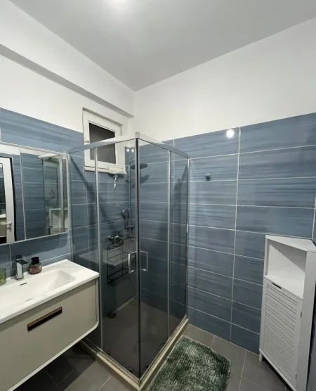 Tirane, jepet me qera apartament 1+1 Kati 6, 70 m² 400 € (Casa Italia)