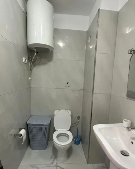Tirane, jepet me qera apartament 2+1 Kati 6, 180 m² 650 € (RRUGA E KAVAJES)