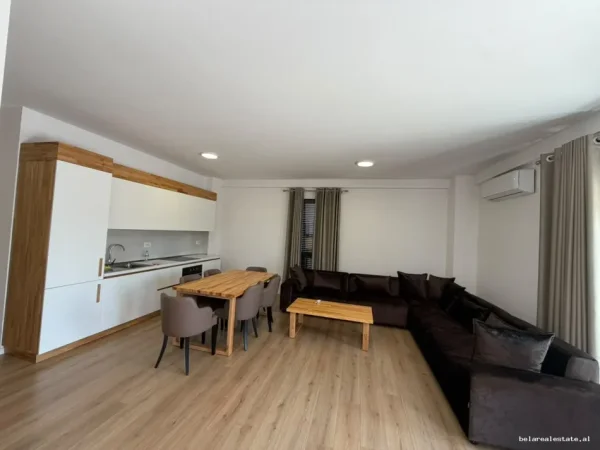 Tirane, jepet me qera apartament 2+1+Ballkon Kati 6, 100 m² 960 € (Porcelan)