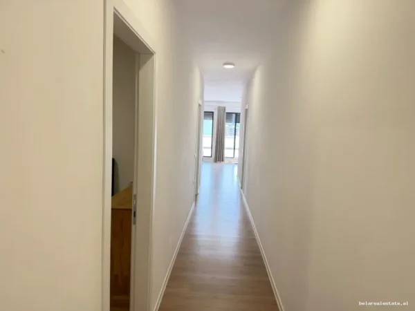 Tirane, jepet me qera apartament 2+1+Ballkon Kati 6, 100 m² 960 € (Porcelan)