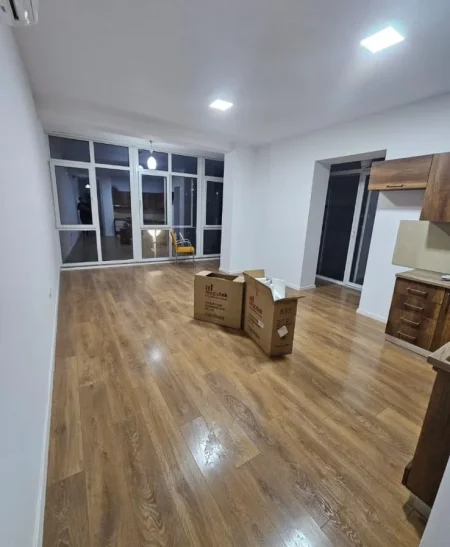 Tirane, jepet me qera zyre , 140 m² 1.300 € 