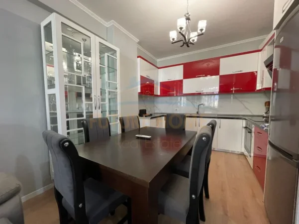 Tirane, jepet me qera apartament 2+1+2 Kati 3, 92 m² 500 € (ASTIR , KOMPLEKSI FRATARI)