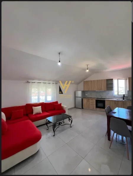 Tirane, jepet me qera apartament 2+1+Ballkon Kati 3, 100 m² 100 € (YZBERISHT)
