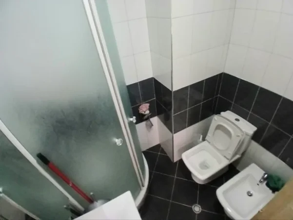 Tirane, jepet me qera apartament 2+1 Kati 6, 79 m² 550 € (Ali Dem ,Rruga Idriz Dollaku)